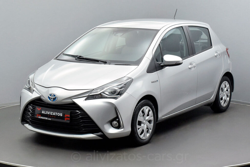 Toyota-Yaris-Hybrid-e-CVT-Navi-Camera-Xenon-3228-1