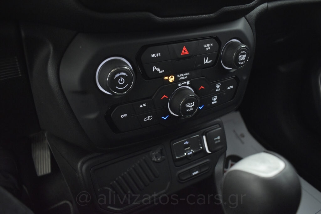 Jeep Renegade -  1.3 T 150hp Automatic Longitude Facelift