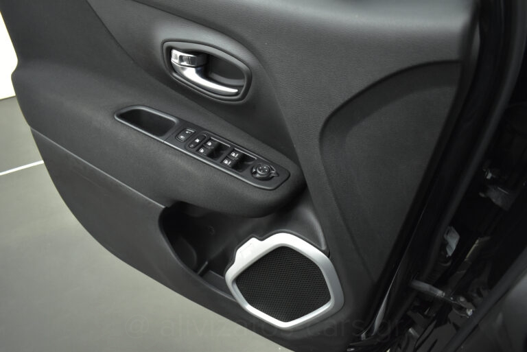 Jeep Renegade -  1.3 T 150hp Automatic Longitude Facelift