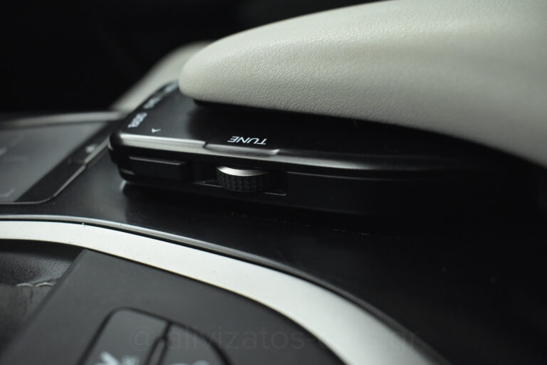 Lexus UX 250h - AWD Dynamic Hybrid e-CVT EMVN 2.0