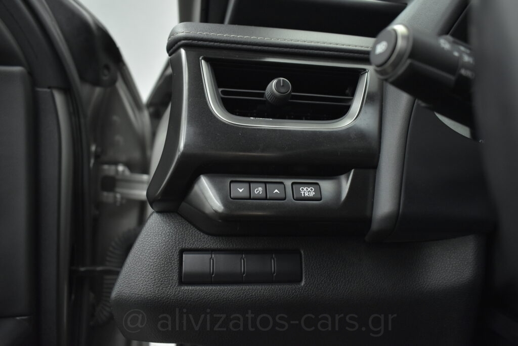 Lexus UX 250h - AWD Dynamic Hybrid e-CVT EMVN 2.0