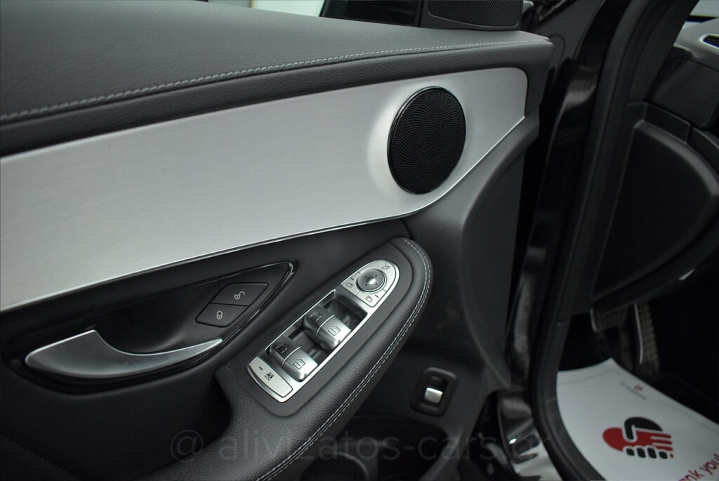 Mercedes-Benz GLC 300 - de Coupe Premium AMG 4Matic 9G-Tronic