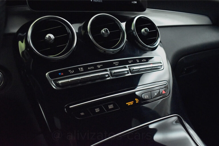 Mercedes-Benz GLC 300 - de Coupe Premium AMG 4Matic 9G-Tronic