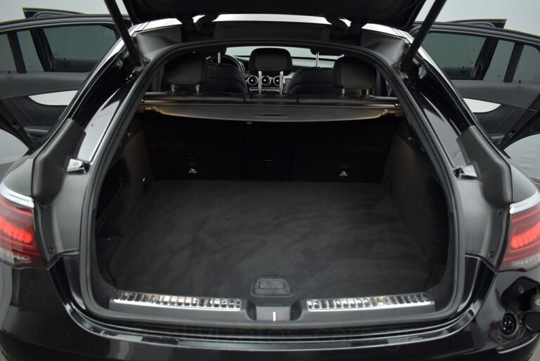 Mercedes-Benz GLC 300 - de Coupe Premium AMG 4Matic 9G-Tronic