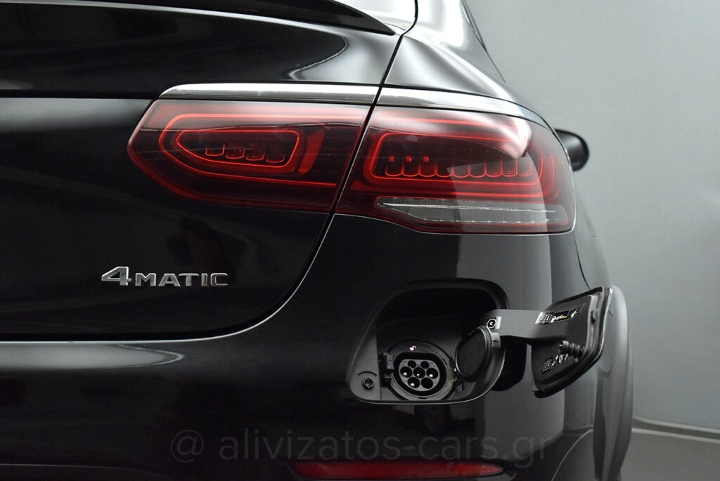 Mercedes-Benz GLC 300 - de Coupe Premium AMG 4Matic 9G-Tronic