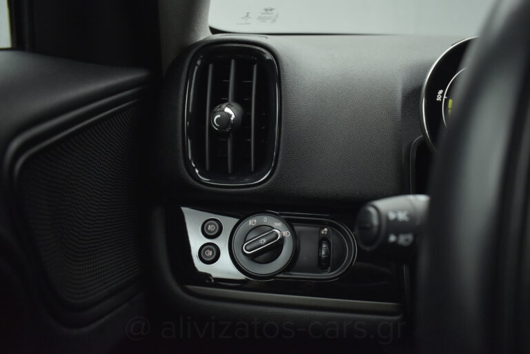 Mini Countryman - 1.5 COOPER SE ALL4 PLUG-IN NAVI