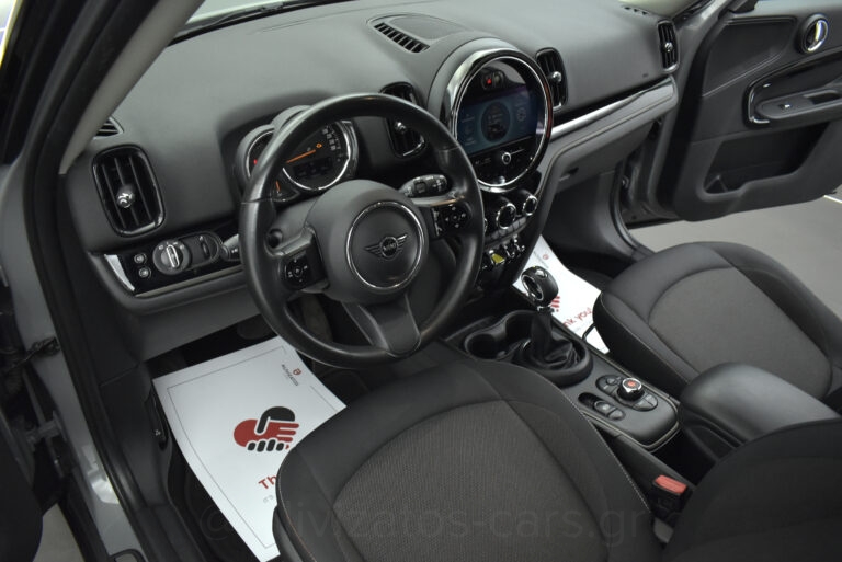 Mini Countryman - 1.5 COOPER SE ALL4 PLUG-IN NAVI