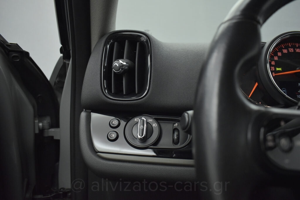 Mini Countryman - 1.5 COOPER SE ALL4 PLUG-IN NAVI