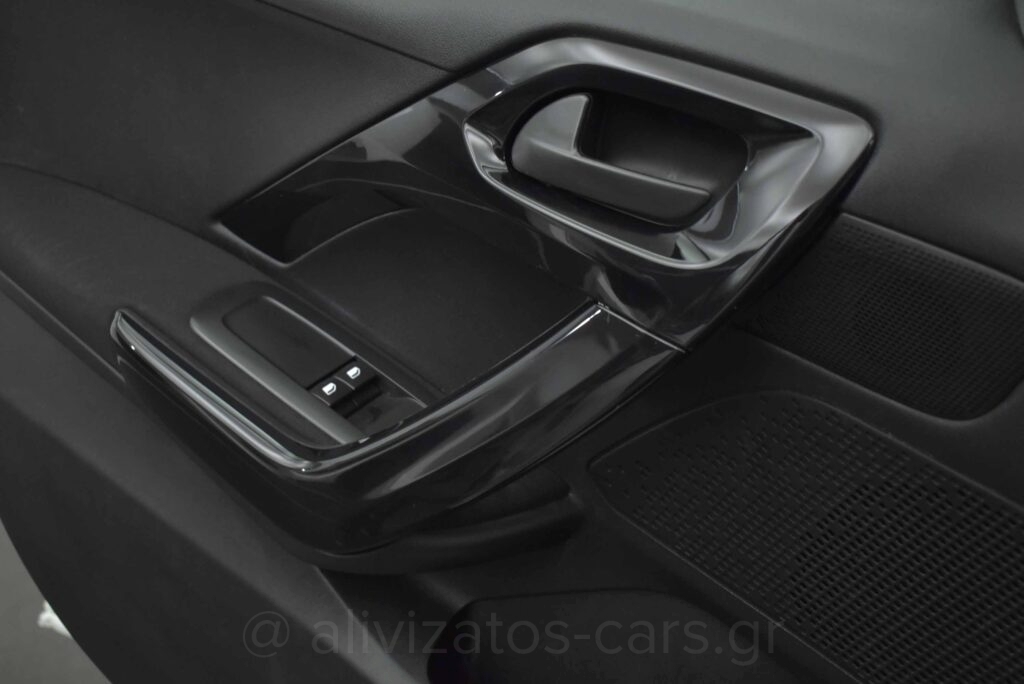 Peugeot 208 - 1.6 BlueHDi 100hp Business Facelift