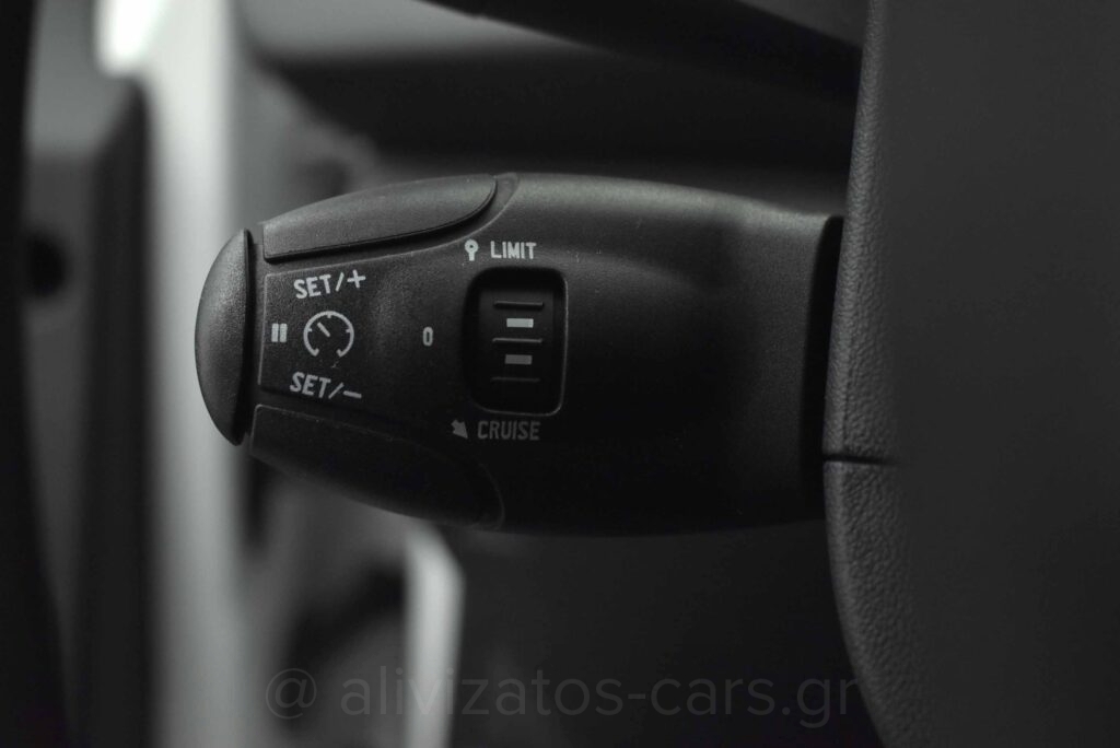 Peugeot 208 - 1.6 BlueHDi 100hp Business Facelift