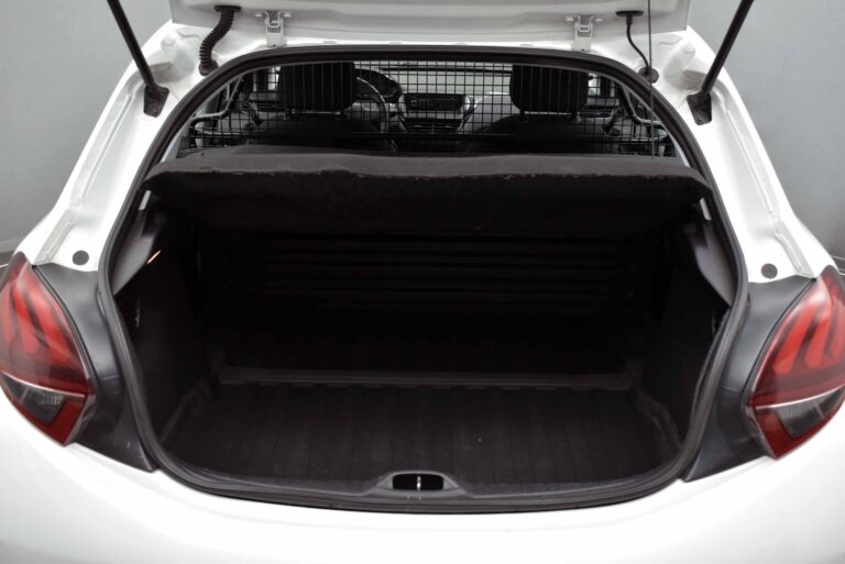 Peugeot 208 - 1.6 BlueHDi 100hp Business Facelift