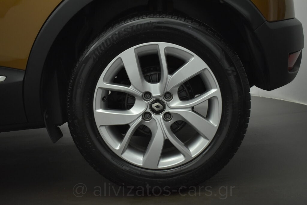 Renault Captur - 0.9 Tce Limited Dual Tone & Navi