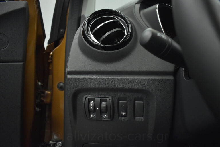 Renault Captur - 0.9 Tce Limited Dual Tone & Navi