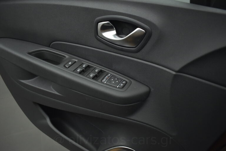 Renault Captur - 0.9 Tce Limited Dual Tone & Navi