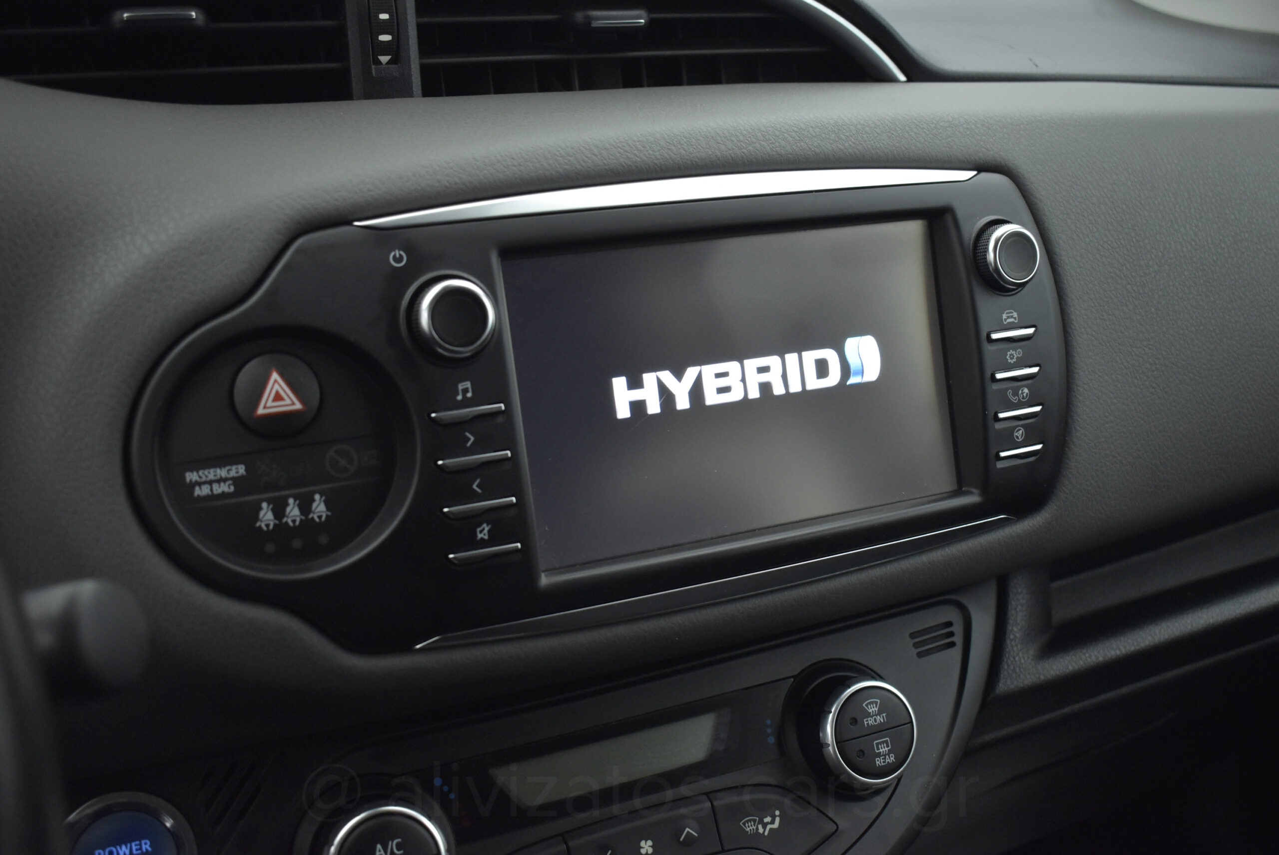 Toyota Yaris - 1.5 Hybrid E-CVT Navi Camera 