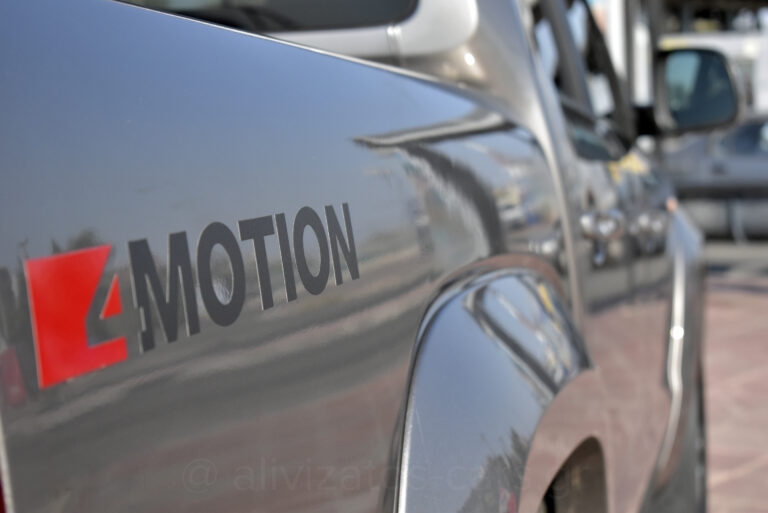 Volkswagen Amarok - 3.0TDI V6 AUTOMATIC 4MOTION 224hp NAVI FULL LED