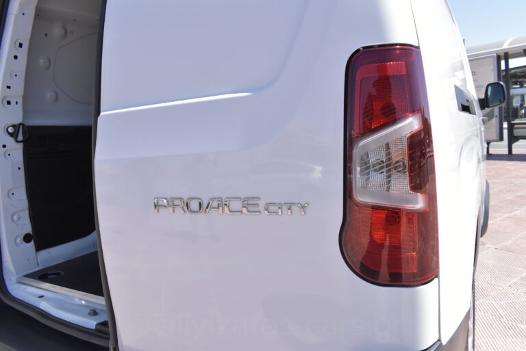 Toyota Proace City - 1.5 D L2 maxi 3Θέσιο