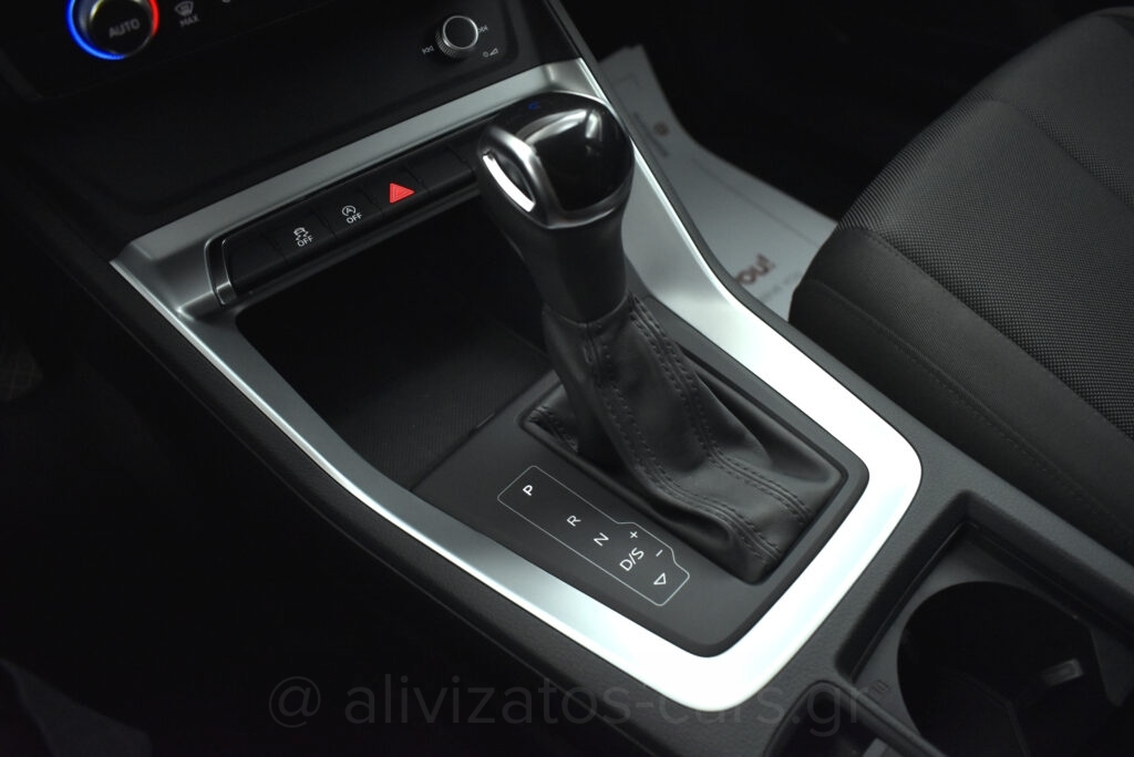 Audi Q3 - 2.0 35 Business TDI S tronic