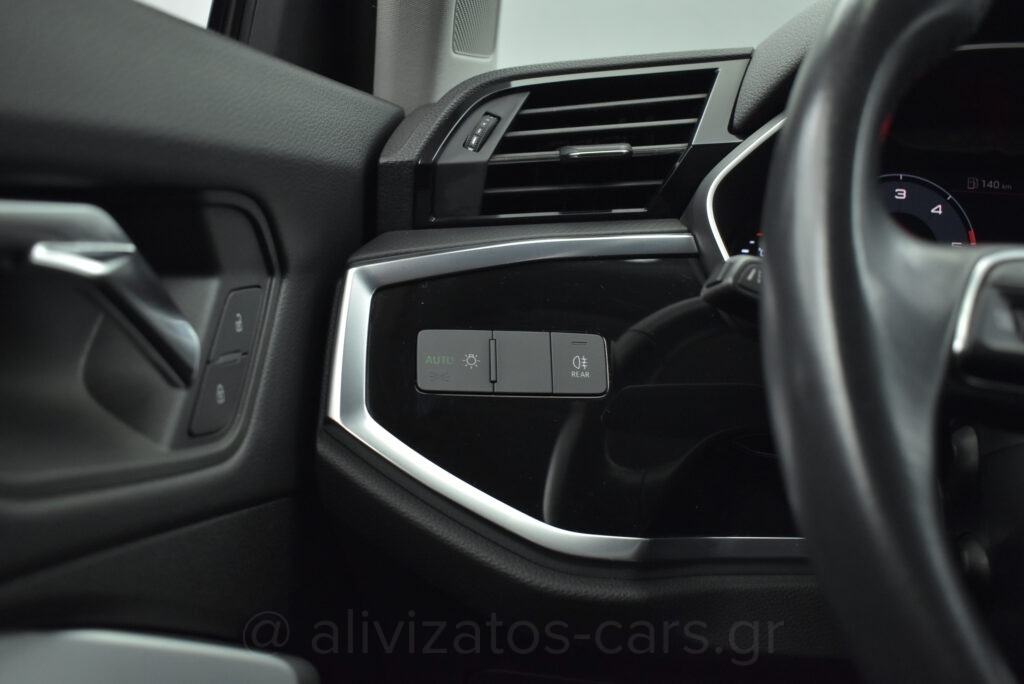 Audi Q3 - 2.0 35 Business TDI S tronic