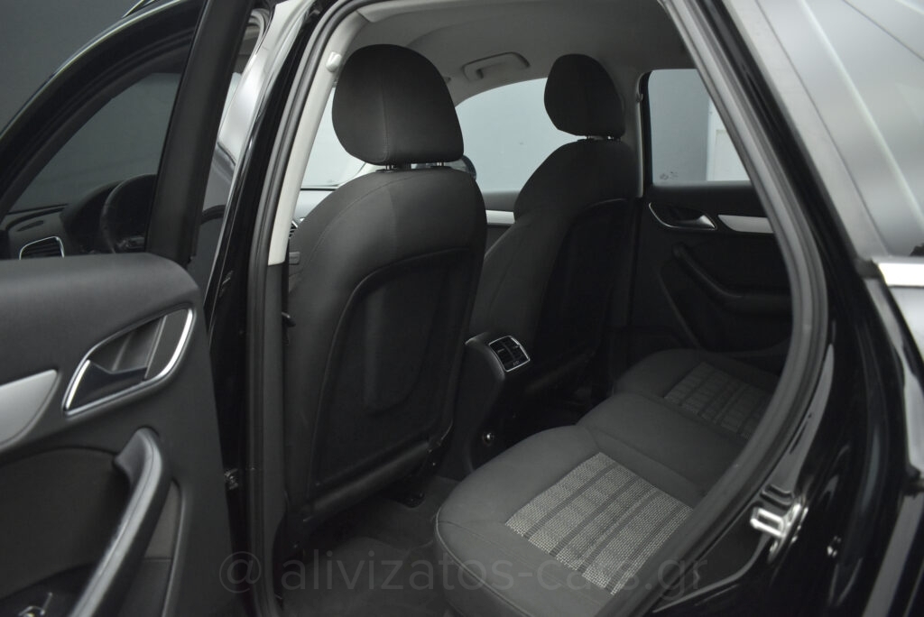 Audi Q3 -  2.0TDi Quattro Sport 150hp Xenon