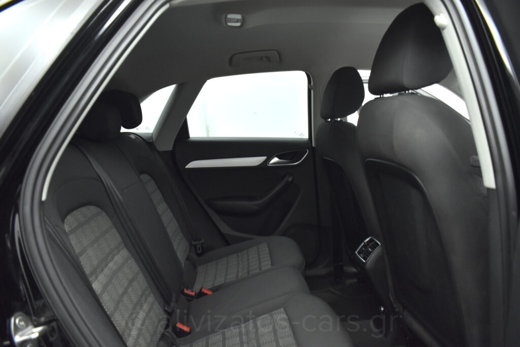 Audi Q3 -  2.0TDi Quattro Sport 150hp Xenon