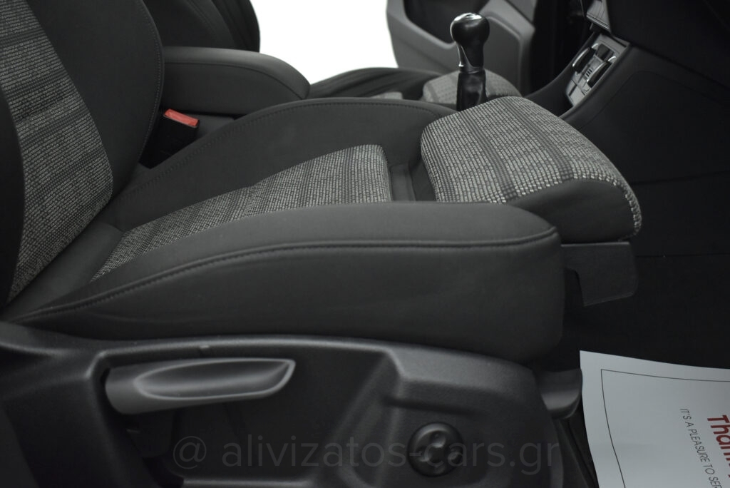 Audi Q3 -  2.0TDi Quattro Sport 150hp Xenon