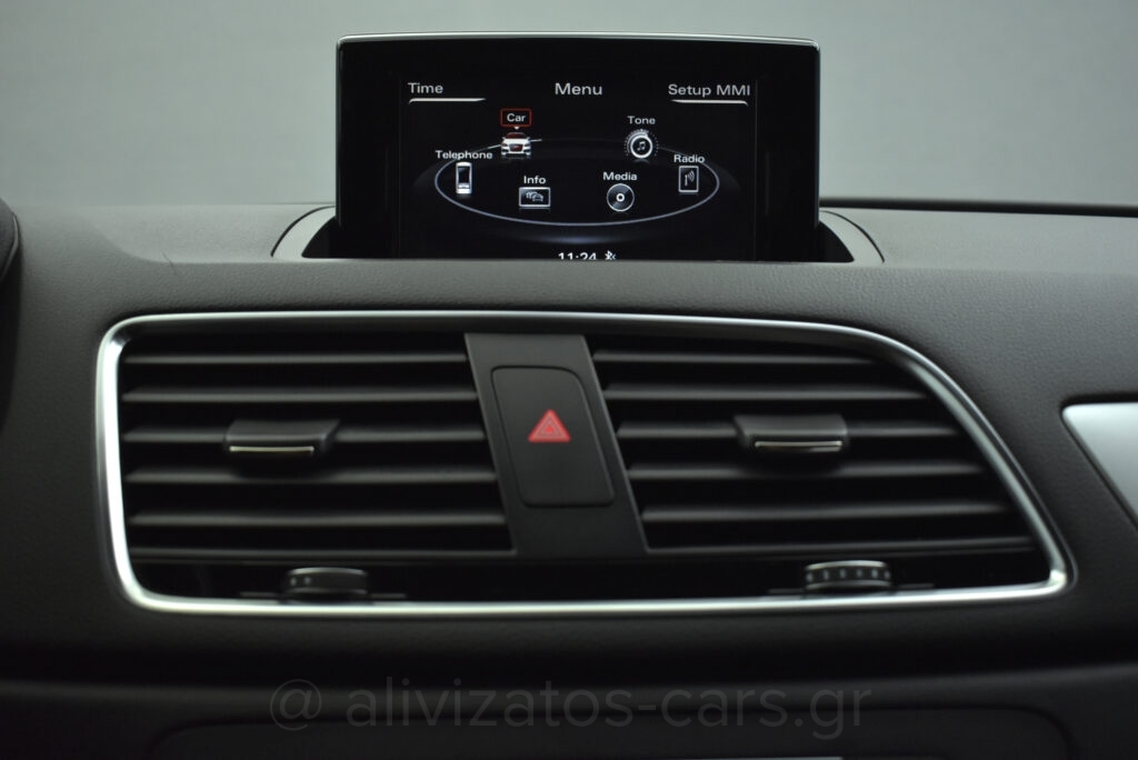 Audi Q3 -  2.0TDi Quattro Sport 150hp Xenon