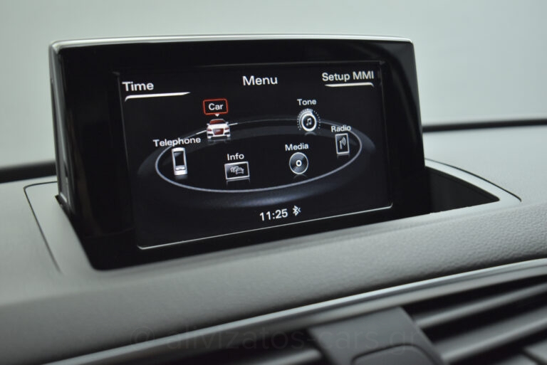 Audi Q3 -  2.0TDi Quattro Sport 150hp Xenon