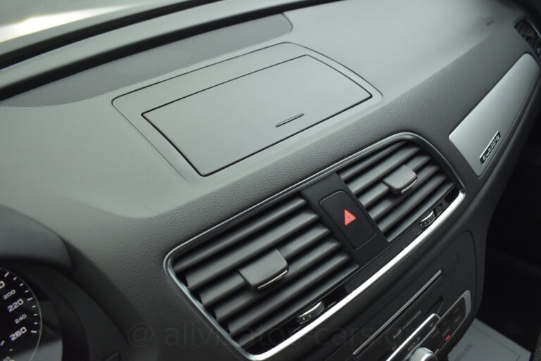 Audi Q3 -  2.0TDi Quattro Sport 150hp Xenon