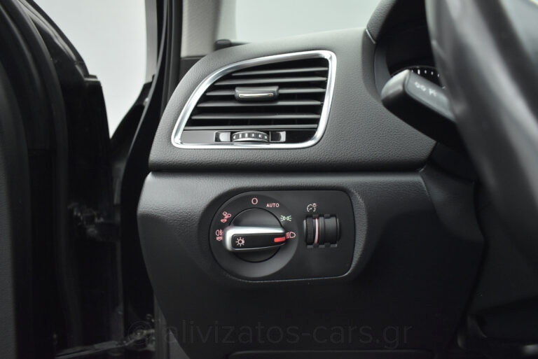 Audi Q3 -  2.0TDi Quattro Sport 150hp Xenon