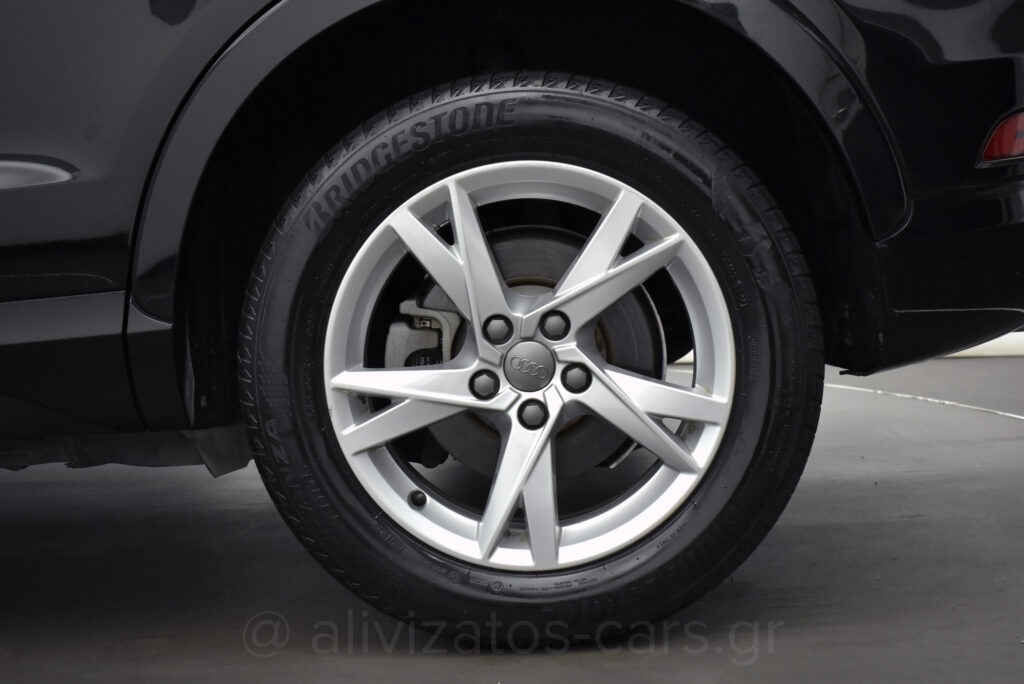 Audi Q3 -  2.0TDi Quattro Sport 150hp Xenon