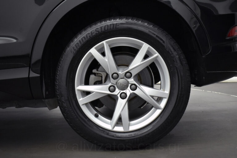 Audi Q3 -  2.0TDi Quattro Sport 150hp Xenon