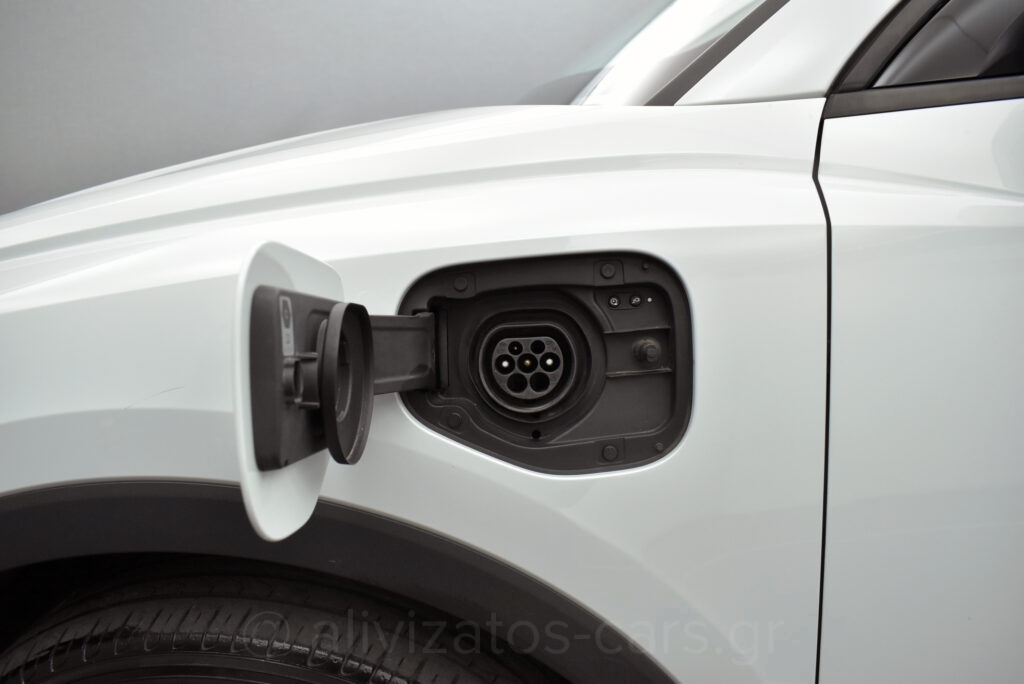 Audi Q3 -  45 TFSI e S troniC 245hp