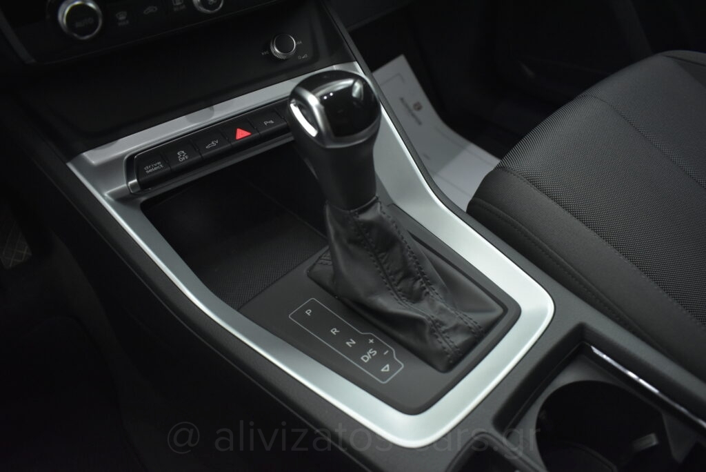 Audi Q3 -  45 TFSI e S troniC 245hp