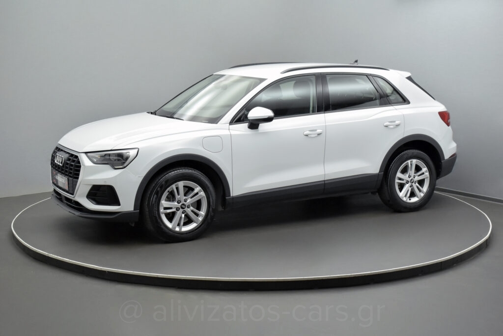 Audi Q3 -  45 TFSI e S troniC 245hp