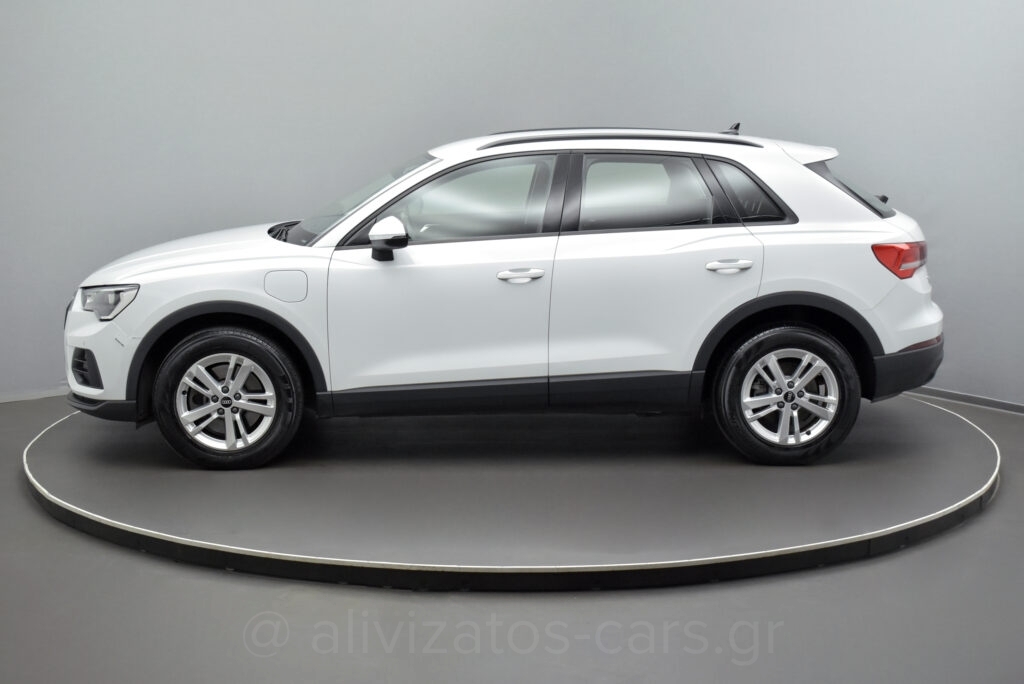 Audi Q3 -  45 TFSI e S troniC 245hp