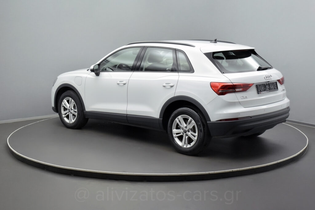 Audi Q3 -  45 TFSI e S troniC 245hp