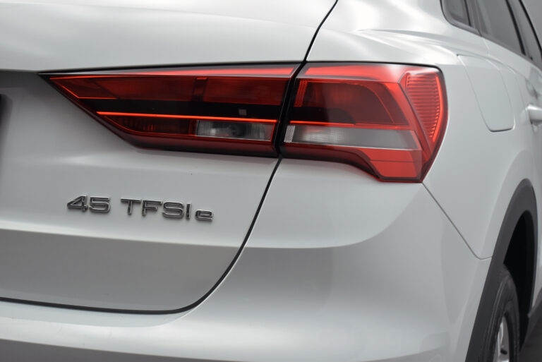 Audi Q3 -  45 TFSI e S troniC 245hp