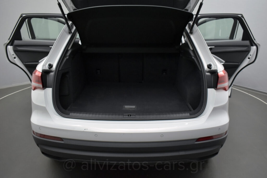 Audi Q3 -  45 TFSI e S troniC 245hp