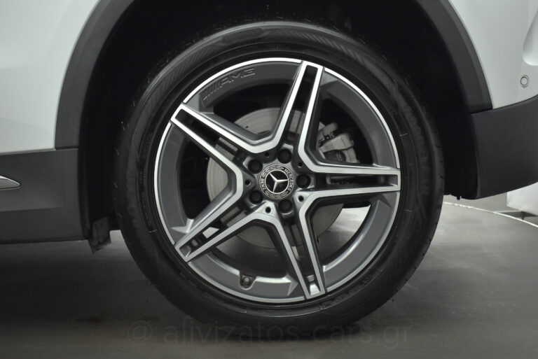 Mercedes-Benz GLA 250e - AMG 1.3 EQ Plug-in Hybrid 8G-DCT 218hp