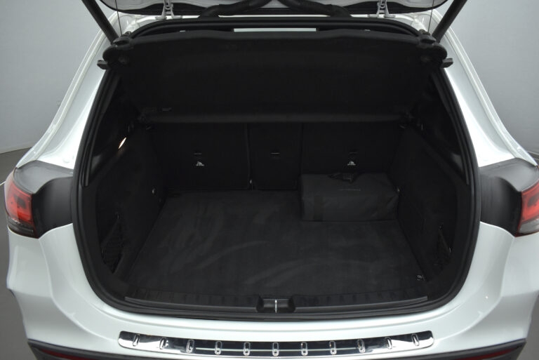 Mercedes-Benz GLA 250e - AMG 1.3 EQ Plug-in Hybrid 8G-DCT 218hp