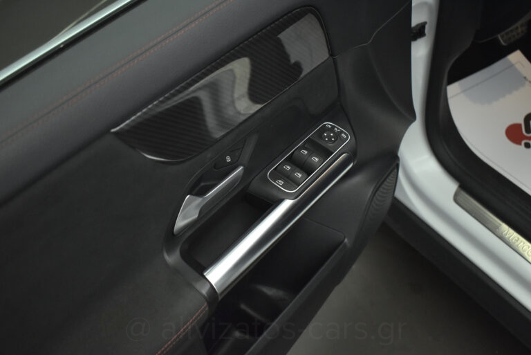 Mercedes-Benz GLA 250e - AMG 1.3 EQ Plug-in Hybrid 8G-DCT 218hp