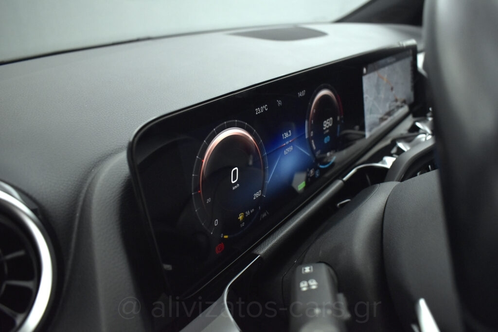 Mercedes-Benz GLA 250e - AMG 1.3 EQ Plug-in Hybrid 8G-DCT 218hp