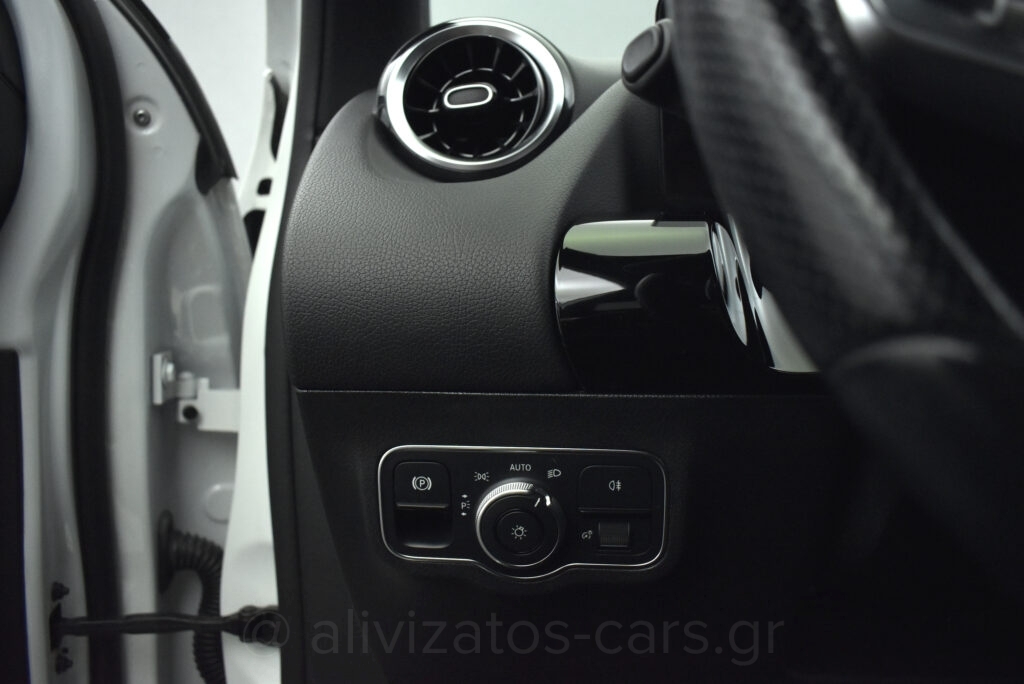 Mercedes-Benz GLA 250e - AMG 1.3 EQ Plug-in Hybrid 8G-DCT 218hp