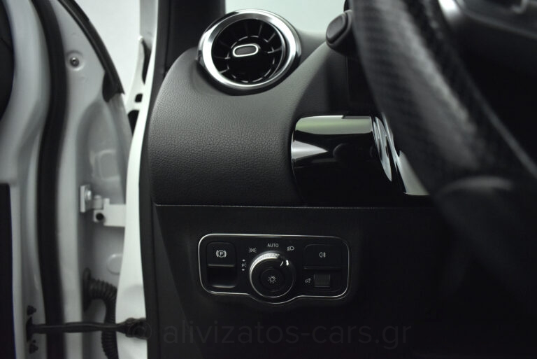 Mercedes-Benz GLA 250e - AMG 1.3 EQ Plug-in Hybrid 8G-DCT 218hp