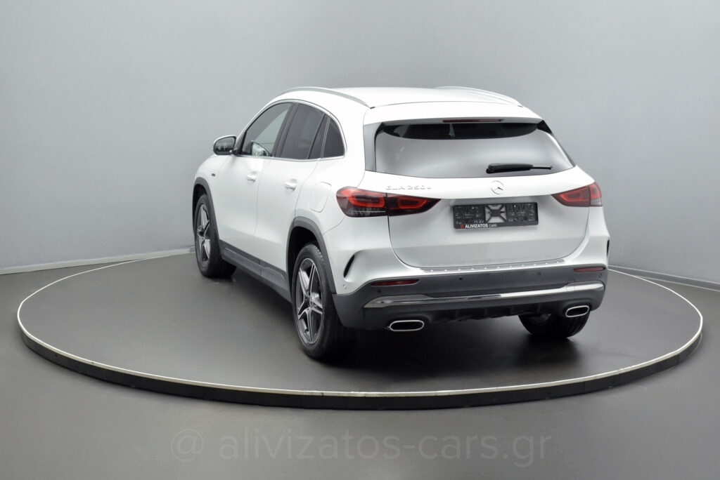 Mercedes-Benz GLA 250e - AMG 1.3 EQ Plug-in Hybrid 8G-DCT 218hp