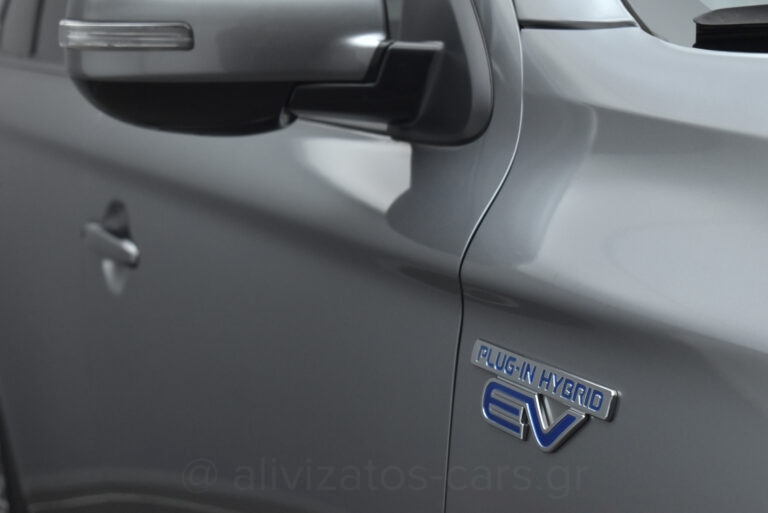 Mitsubishi Outlander - 2.4 PHEV INTENSE 4wd NAVI 224hp