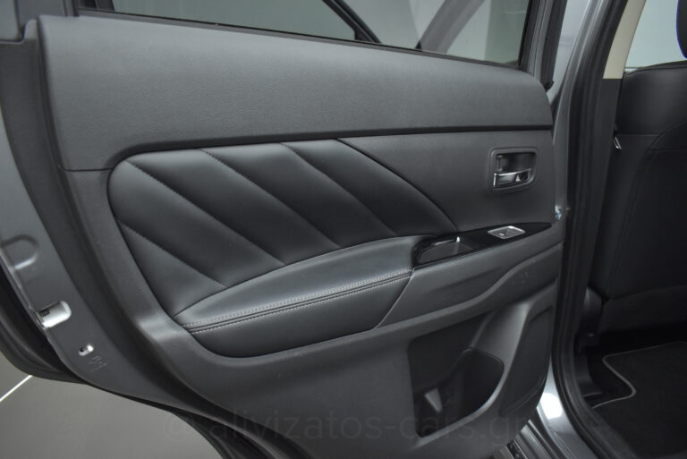 Mitsubishi Outlander - 2.4 PHEV INTENSE 4wd NAVI 224hp