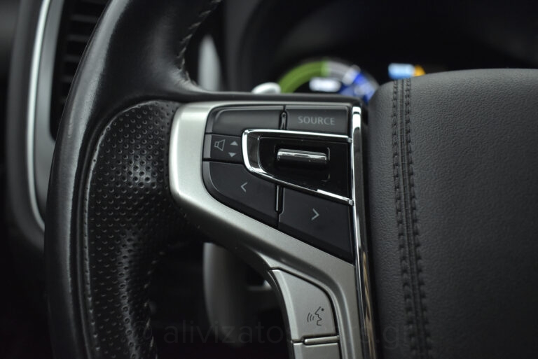 Mitsubishi Outlander - 2.4 PHEV INTENSE 4wd NAVI 224hp