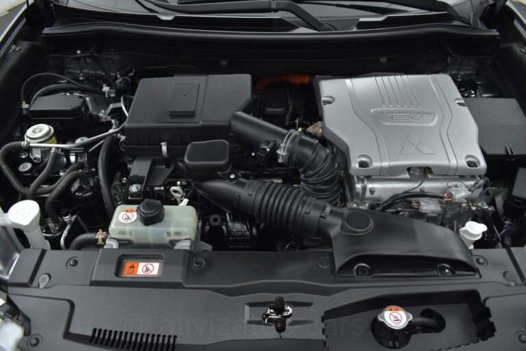 Mitsubishi Outlander - 2.4 PHEV INTENSE 4wd NAVI 224hp